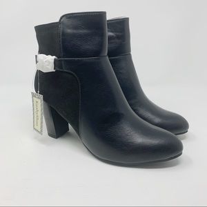 KushyShoo Women’s Leather Booties Ankle Boot Sz 10